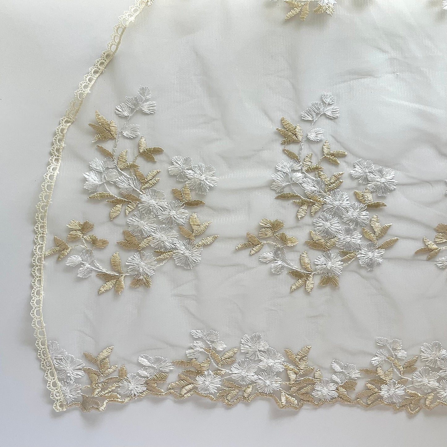 Queen of Families D Shape Veil - Women