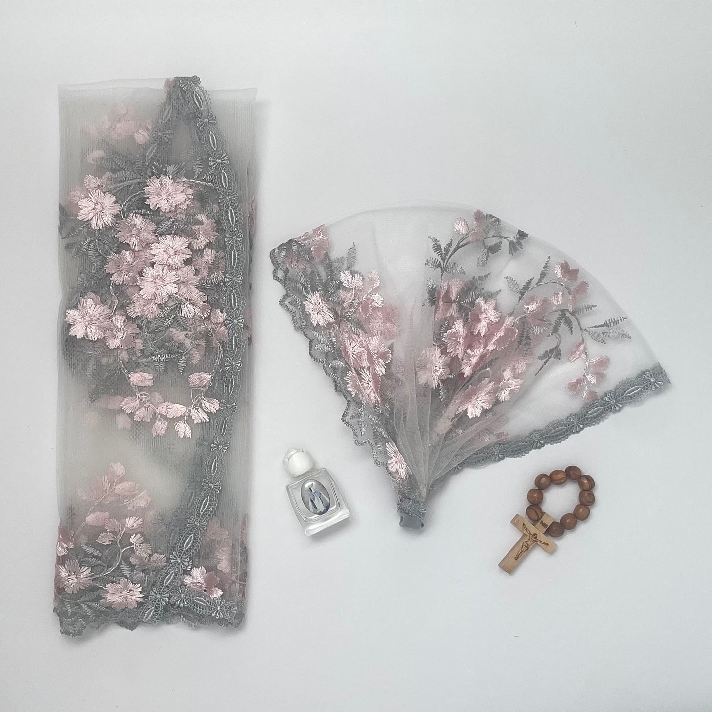 Queen of Families - Mommy & Me Baby Set-Newborn Headband Veil and Mommy D Shape Veil-Pink/Grey