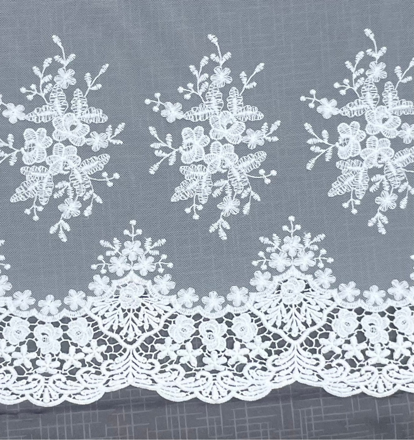 Queen of All Saints Narrow Shawl Veil - Women